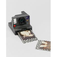 Camera in Graphite with Viewfinder