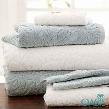 Wholesale Soft White and Grey Embossed Bath Towel Set Manufacture