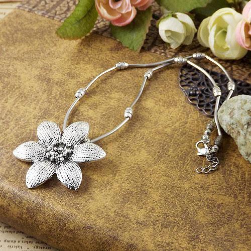 necklace Sterling Silver Flower pendant Necklace LoxLux Jewelry