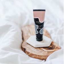 BKIND Sensitive Skin Face Scrub – Cranberry and Hibiscus